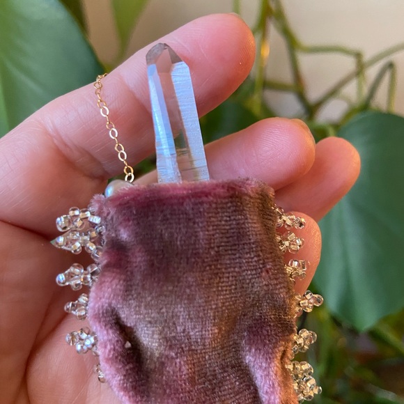 Stunning Velvet Amulet/Pendant Bag Necklace With Delicate Beadwork - OOAK - Picture 6 of 12